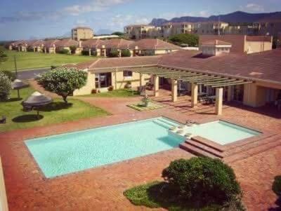 Апартаменти Getaway To Hermanus Beach Club Екстер'єр фото