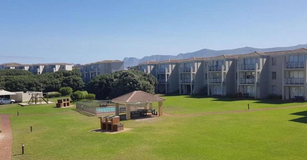 Апартаменти Getaway To Hermanus Beach Club Екстер'єр фото